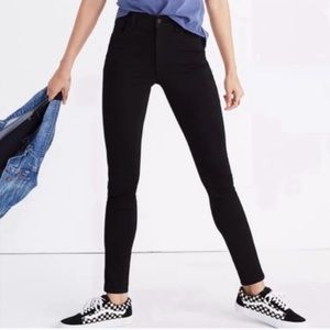 Madewell Roadtripper Jeans In Bennet Black
Womens Size 26